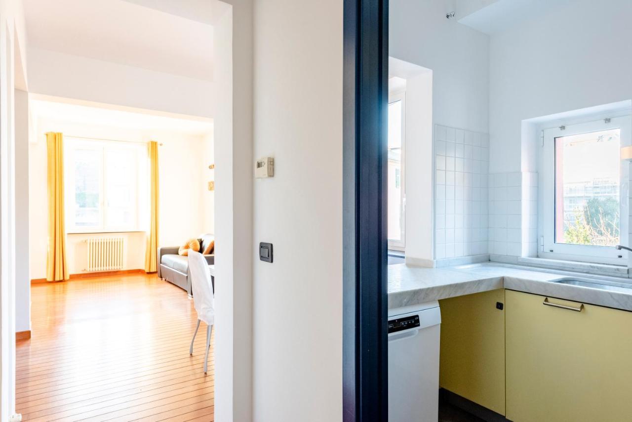 Апартаменты Joivy Modern Flat Next To The Sea Генуя Экстерьер фото